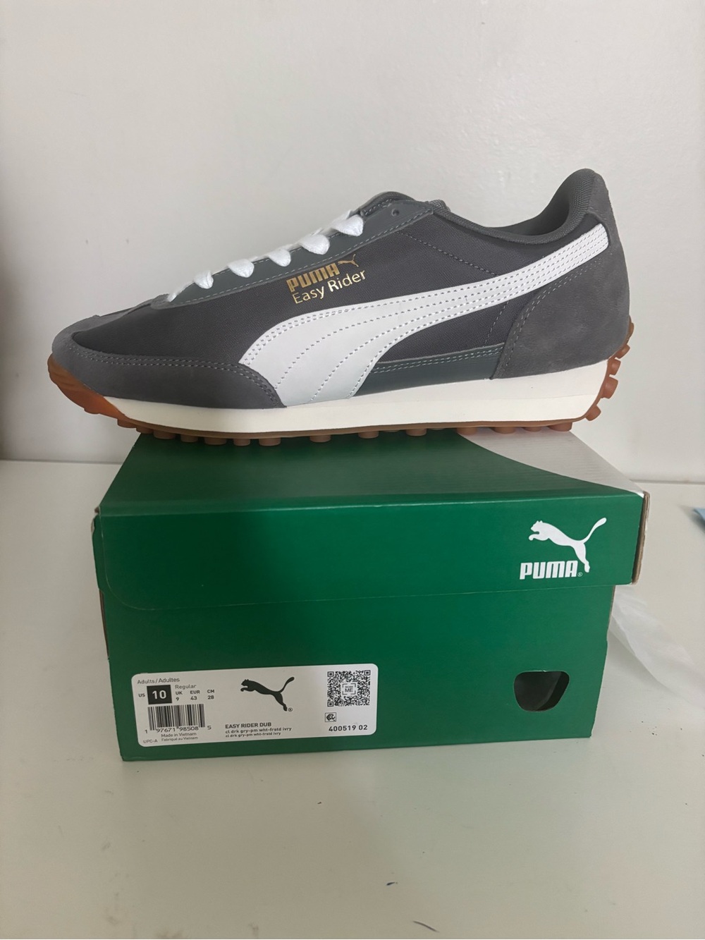 Puma Easy Rider Men's Gray & White Sneakers with Gum Sole